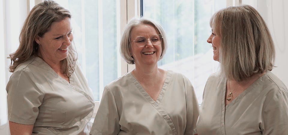 Beratung zur Behandlung von Zahnfleischaufbau Praxis Dr. Ibbels Aschaffenburg-Glattbach