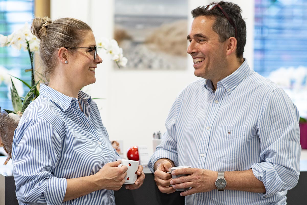 Dr. Franz und Dr. Ibbels in der Praxis Aschaffenburg-Glattbach